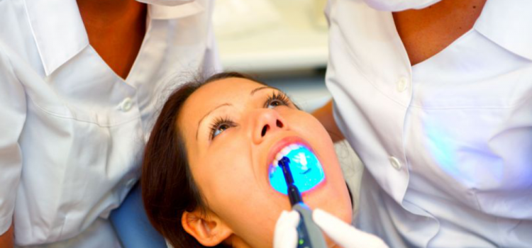 Consider Getting Beautiful Dental Veneers for the New Year