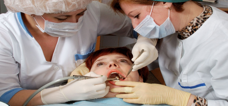 Important Tips to Consider When Choosing a Dentist Near Mesa, AZ